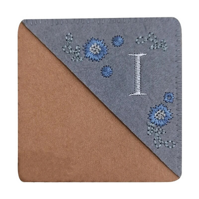 Letter AR käsitsi tikitud nurga järjehoidjad vildist kolmnurga marker Järjehoidjad kingitused lugemissõpradele lugejale õpetaja kingitus