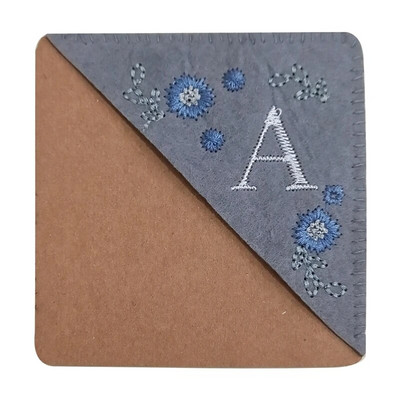 Letter AR käsitsi tikitud nurga järjehoidjad vildist kolmnurga marker Järjehoidjad kingitused lugemissõpradele lugejale õpetaja kingitus