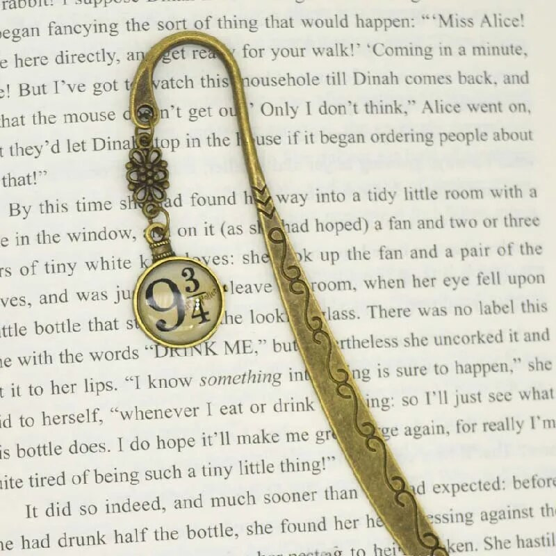 Αστεία ρολόι μεταλλικοί σελιδοδείκτες Vintage ρετρό μαρκαδόρος πύργων Βιβλίο συνδετήρες για παιδιά που διαβάζουν γραφική ύλη Σχολικά είδη δώρων για μαθητές