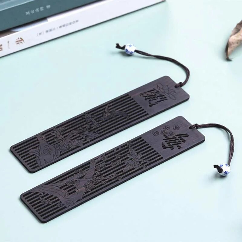 Radošas plūmju bambusa koka grāmatzīmes ķīniešu stila orhideju dobu grāmatu zīmes skolas audzēkņiem, kas lasa kancelejas preces Biroja piederumi