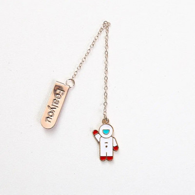 Cute Ins Style Metal Creative Tutt Järjehoidja Multi Styles Raamatuklamber Loomade Puu Astronauti Raamatuhoidja Positsioneerimisklamber