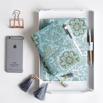 Тетрадка с летящо синьо цвете в европейски стил Марк с пискюл Книга за сметка на ръка Решетка Малък свеж творчески дневник