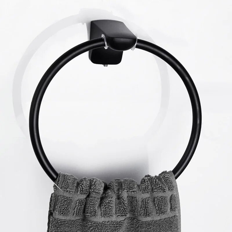 Nástenný držiak na uteráky z nehrdzavejúcej ocele Morden Design s matnou čiernou povrchovou úpravou, okrúhly krúžok na uteráky