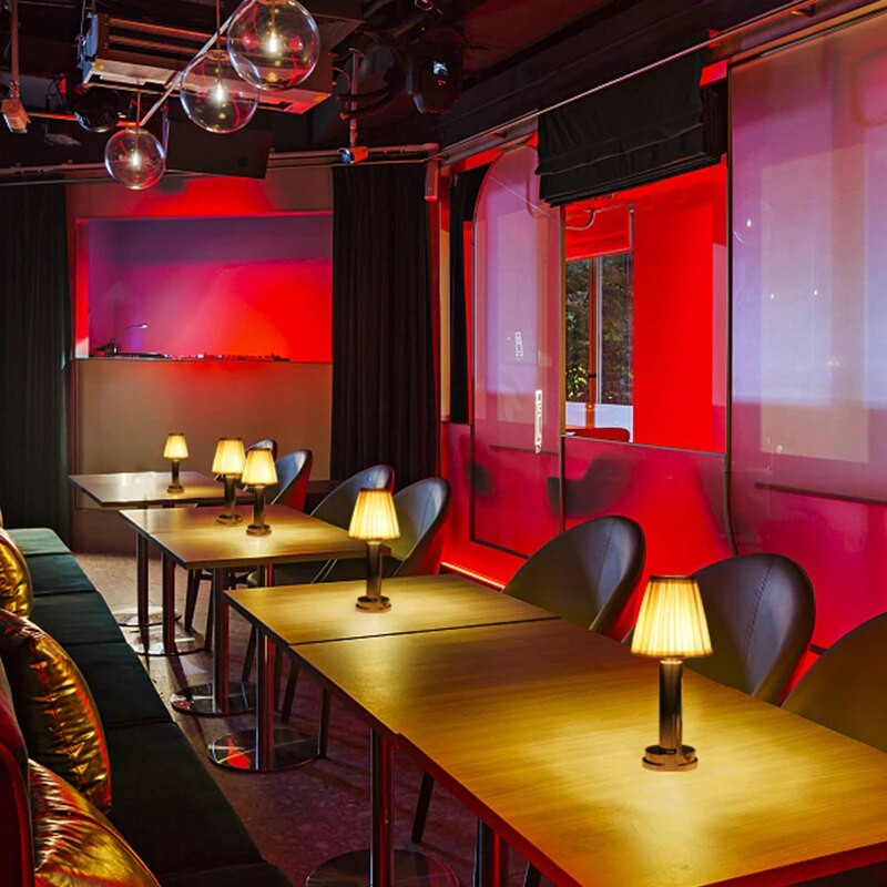 USB Restaurant Atmosphere Stolna lampa Nordic Bar Noćna svjetla za kavu Spavaća soba Art Decor Rasvjetna tijela Moderne LED stolne svjetiljke