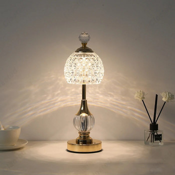 2023 Нова метална кристална акрилна настолна лампа Нощна лампа за спалня Северна ретро декорация за дома в малка нощна лампа