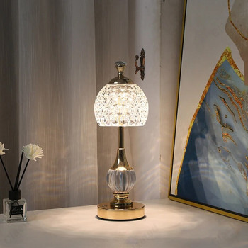2023 Нова метална кристална акрилна настолна лампа Нощна лампа за спалня Северна ретро декорация за дома в малка нощна лампа