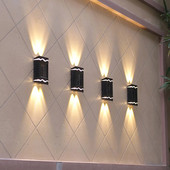 4LED päikesevalguse veekindel seinalamp välistingimustes üles ja alla helendav valgustus aiatänava maastiku rõdude sisekujunduseks