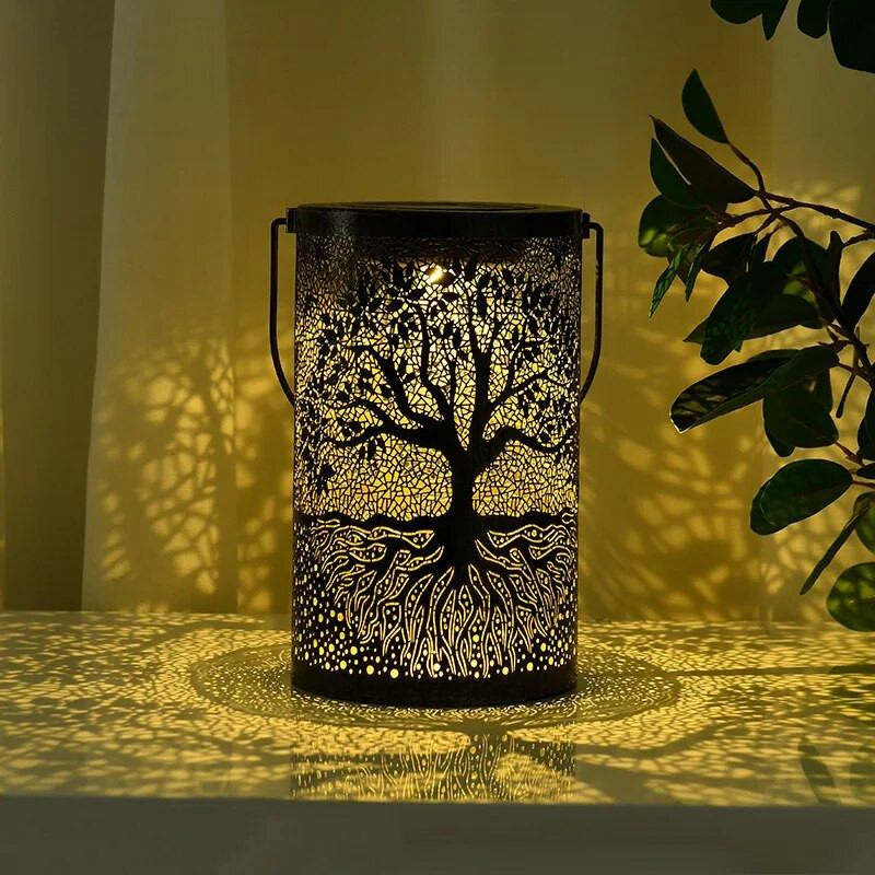 Päikeseenergia valgustus aia jaoks mõeldud rauast õõnespuudele projektsioonlamp sisehoovis õues veekindel kaunista maastikuvalgustit