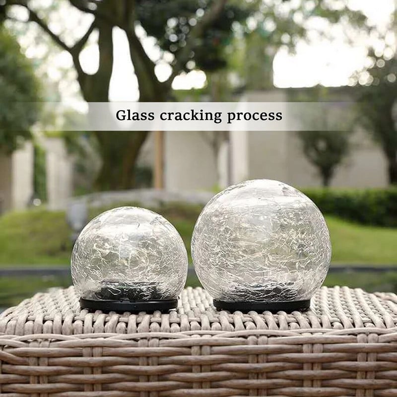 Päikeseenergia kuulvalgustid välitingimustes veekindlad LED pragunenud klaaskera päikeseenergia maapealsed valgustid õuemuru jõulumaastiku kaunistamiseks