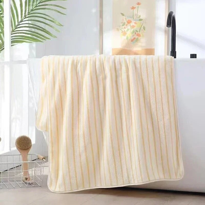 Dideli rankšluosčiai Džiovinimas Dušo rankšluostis Minkštas sugeriantis chalatas Mikropluošto rankšluosčiai Vonios skalbimo šluostė Maudymosi chalatas 70x140cm