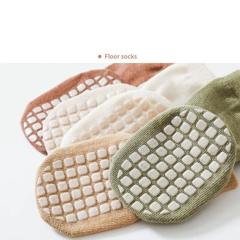 Jesen Zima Čarape za bebe Dječje čarape za pod Češljani pamuk Neklizajuće za bebe Crtić za malu djecu Spriječavaju pad