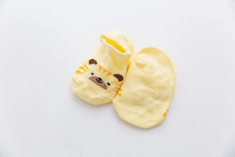 1 ζευγάρι Νεογέννητο μωρό Βαμβακερό Χειμώνα Κορίτσια Αγόρια Παιδικές κάλτσες κινουμένων σχεδίων με θηλιά Μαλακές ζεστές αντιολισθητικές κάλτσες δαπέδου για το σπίτι