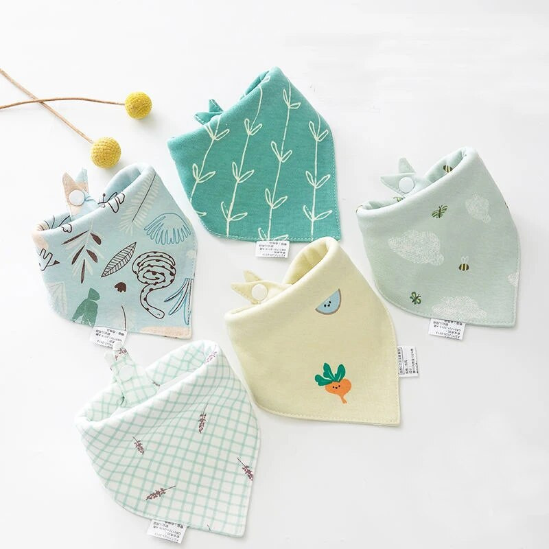 Beebi pudipõlled 100% orgaanilisest puuvillast pudipõlled Kolmnurksed rätiklapid Multifilmi süljerätik Beebi toitmise pudipõlled Pehmed imavad poiste pudipõlled tüdrukutele