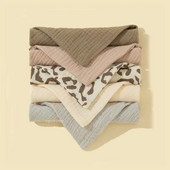 5 tk/komplekt Pehmest puuvillast beebipudipõlled Ühevärvilised beebitoitmispudipõlled Lillelised nööpnööbiga kolmnurkrätik vastsündinu tarvikud