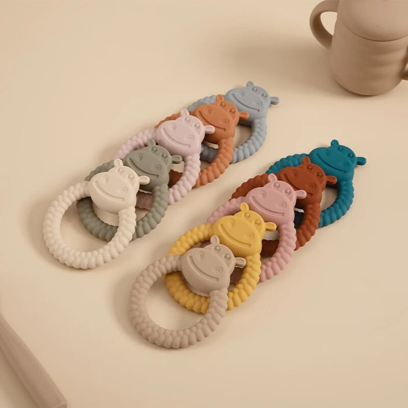 Παιχνίδια χειρός για βρεφικά δόντια σιλικόνης κατηγορίας τροφίμων BPA Free Cartoon Hippo Health Care Molar Toy Νοσηλευτικά δώρα οδοντοφυΐας για νεογέννητα