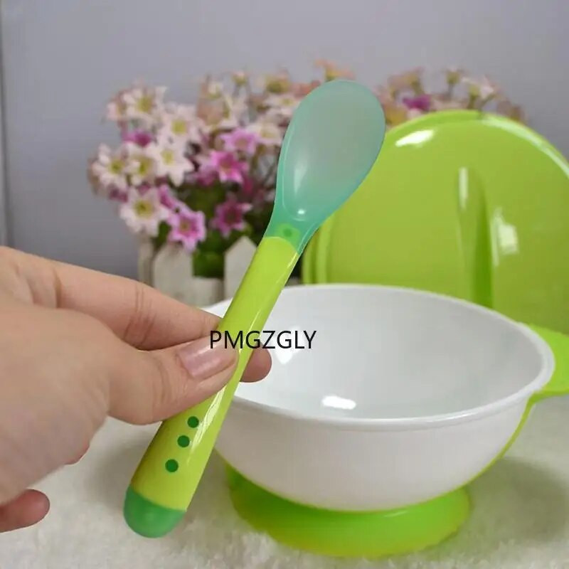 Πιάτα ταΐσματος Παιδικό καπάκι Μπολ 2 τμχ Κουτάλι καρτούν Έγχρωμο Σετ πιρουνιού κορόιδο κύπελλο νήπιο Εκπαίδευση μωρού Ασφαλής διατροφή PP Κουτάλι Στήριγμα