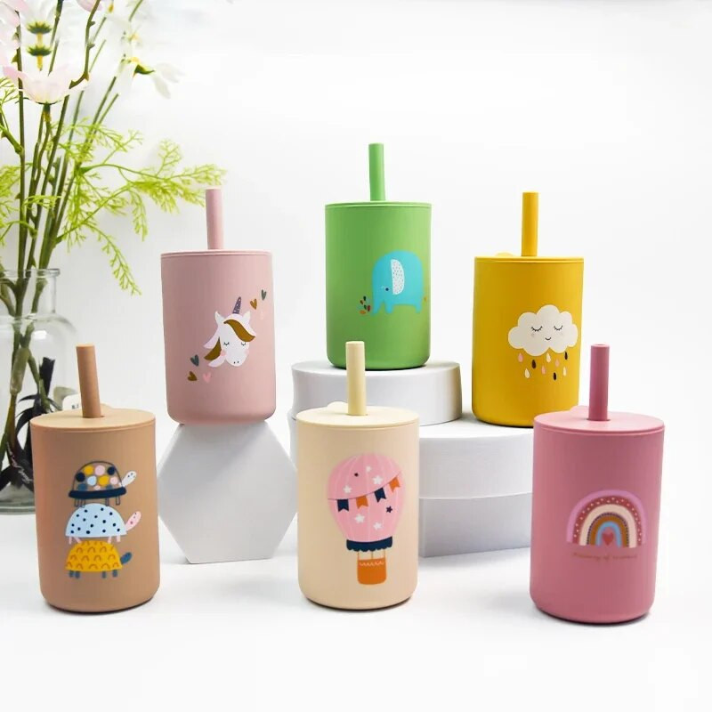 Dječja silikonska čašica s poklopcem, prijenosna čašica za piće, bez BPA, dječja čašica za hranjenje protiv curenja, protuklizna, prehrambena 150 ml