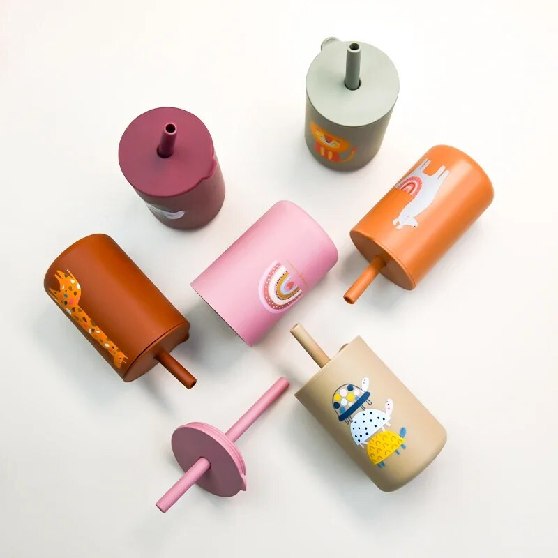 Dječja silikonska čašica s poklopcem, prijenosna čašica za piće, bez BPA, dječja čašica za hranjenje protiv curenja, protuklizna, prehrambena 150 ml