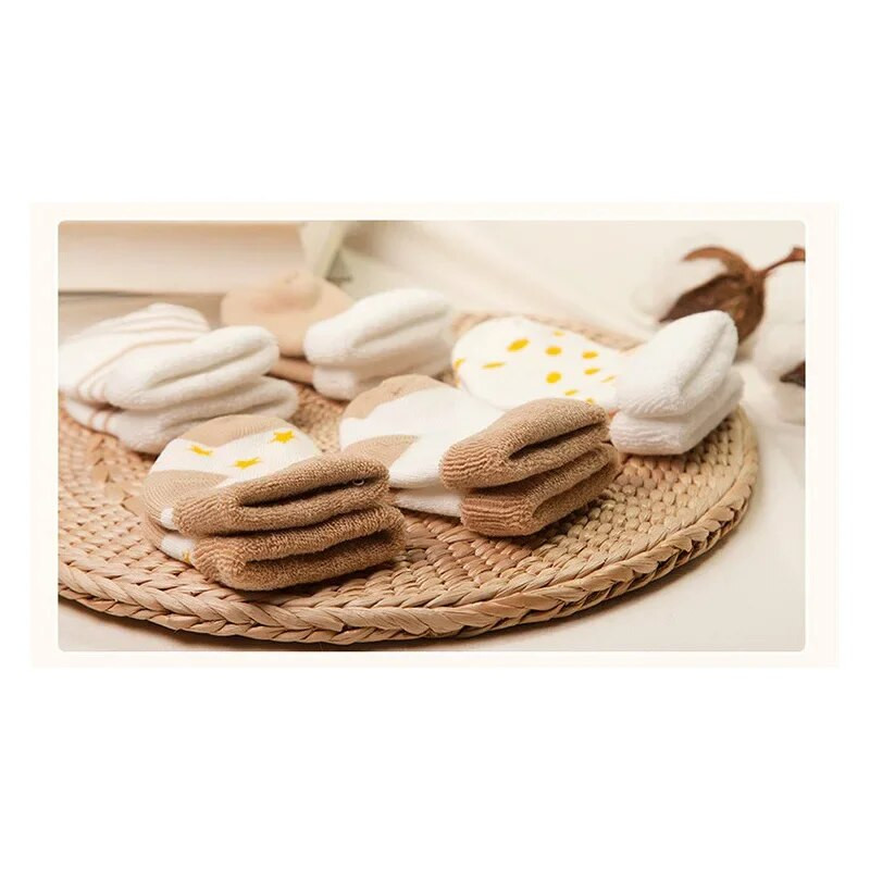 5 paari/partii puuvillased sokid tüdrukule ja poisile vanuses 0 kuni 6 kuud, lühikesed sokid vastsündinule