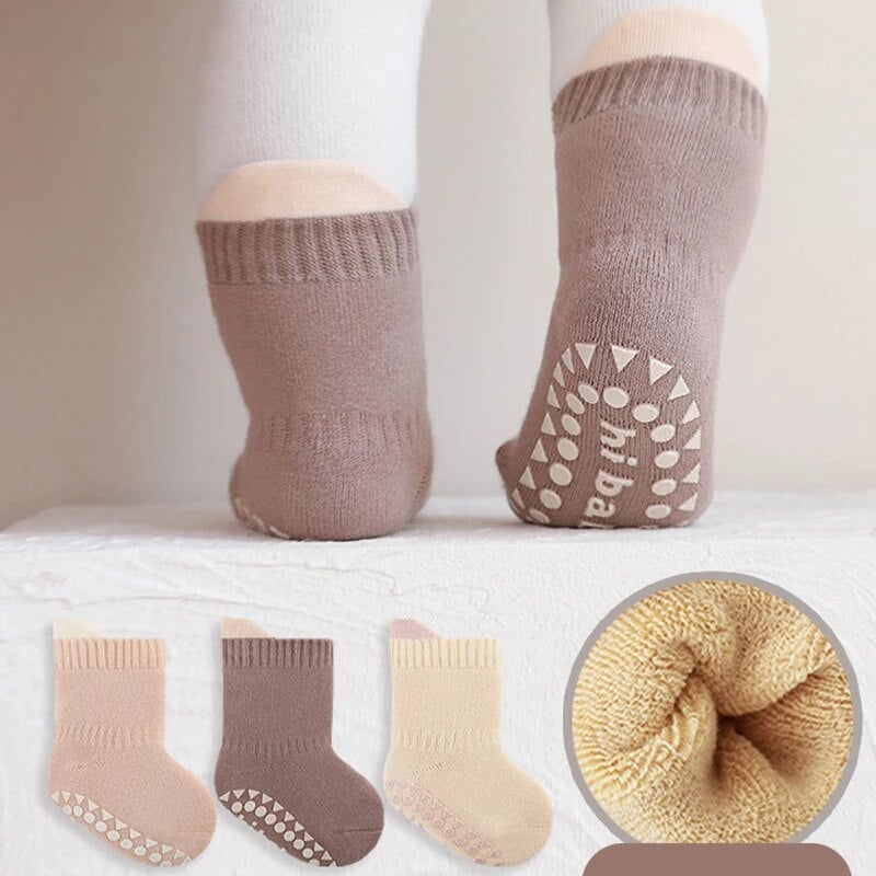 3 páry/sada Zimné nové batoľacie froté stredne veľké ponožky pre novorodencov, mäkké zahustené teplé ponožky pre dievčatá a chlapcov, roztomilé protišmykové ponožky bez kostic 0-5 rokov