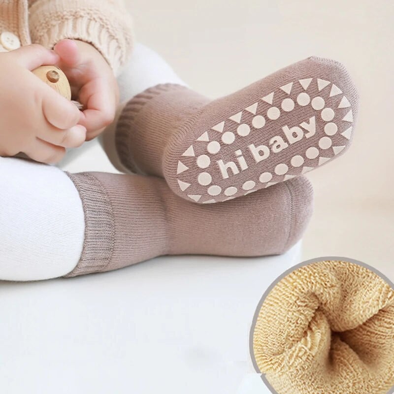 3 páry/sada Zimné nové batoľacie froté stredne veľké ponožky pre novorodencov, mäkké zahustené teplé ponožky pre dievčatá a chlapcov, roztomilé protišmykové ponožky bez kostic 0-5 rokov