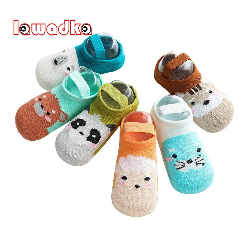 Vastsündinud beebi sokid Multifilm Baby Boy Sokid Libisemisvastased sokid Tüdrukutele Vabaaja puuvillased Beebipõrandajalatsid Sügis