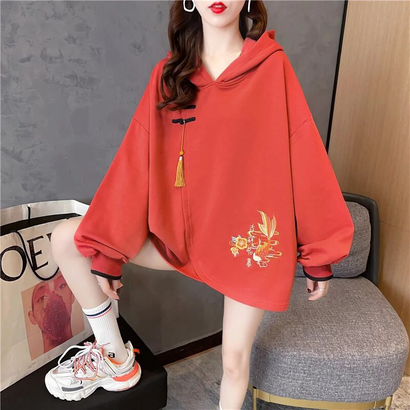 Prašmatnūs kiniški vintažiniai siuvinėti gobtuvai Kinų stiliaus Lucky Carp megztinis, laisvalaikio moteriškas megztinis su kutu, nuleidžiamas ant peties