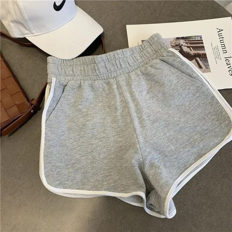 Κλασικό ριγέ αθλητικό γυναικείο σορτς Λευκό πλάι λεπτό χαλαρό Running Casual παντός αγώνα Hot σορτς Καλοκαιρινό αθλητικό σορτς