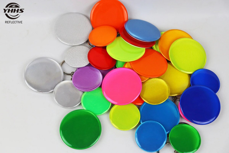 Uus hästi nähtav PVC-võtmehoidja plastikust helkurplekist märk öise jalgrattasõidu helkuriga ripatsiga 1 ülikond 44 mm ja 58 mm