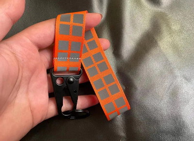 Ανακλαστικά μπρελόκ υψηλής ορατότητας Σκούρο γκρι Υλικό ιμάντων για αξεσουάρ μενταγιόν τσάντας 2,5 cm Night Walking Sport Running