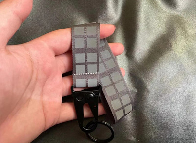 Ανακλαστικά μπρελόκ υψηλής ορατότητας Σκούρο γκρι Υλικό ιμάντων για αξεσουάρ μενταγιόν τσάντας 2,5 cm Night Walking Sport Running