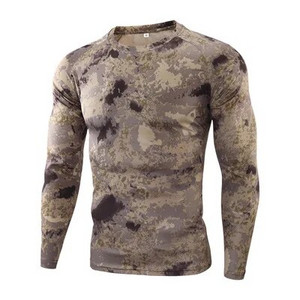 Brand Clothing Jauns rudens pavasaris vīriešu garām piedurknēm Tactical kamuflāžas T-krekls camisa masculina Quick Dry Military Army krekls