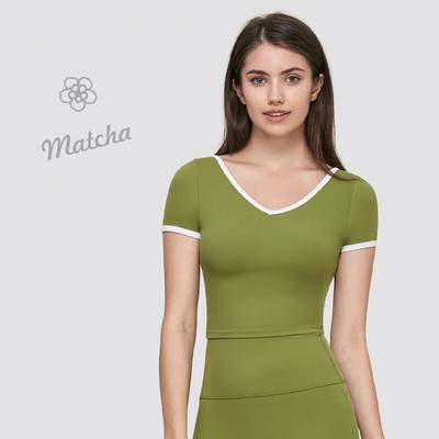 DANCEFISH 2023 Sieviešu īsu piedurkņu apgriezts V kakla dizains zemas intensitātes noņemami spilventiņi Ikdienas pastaigai skriešanas Pilates jogas T krekls