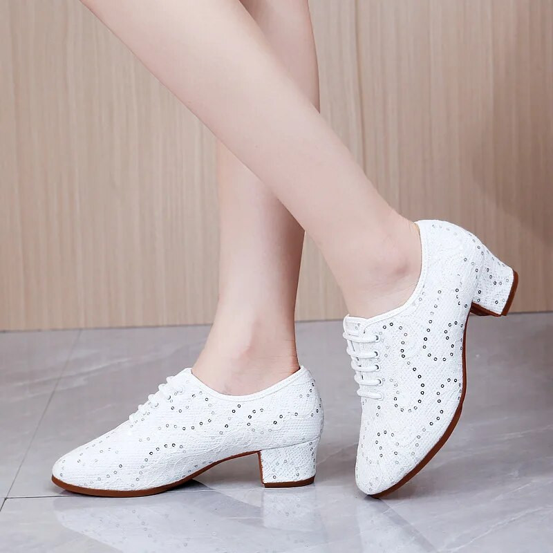 XIHAHA Dámske čipkované latinskoamerické tanečné topánky pre dospelých, štvorcové spoločenské tanečné topánky, športové priedušné topánky