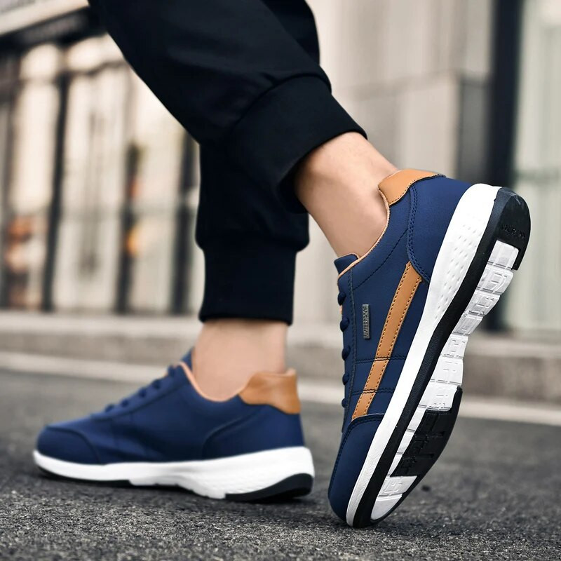 Odiniai sportbačiai vyrams Aukštos kokybės laisvalaikio lengvos mados tendencijos, laisvalaikis lauke, neslystantys vyriški vulkanizuoti verslo vyriški batai