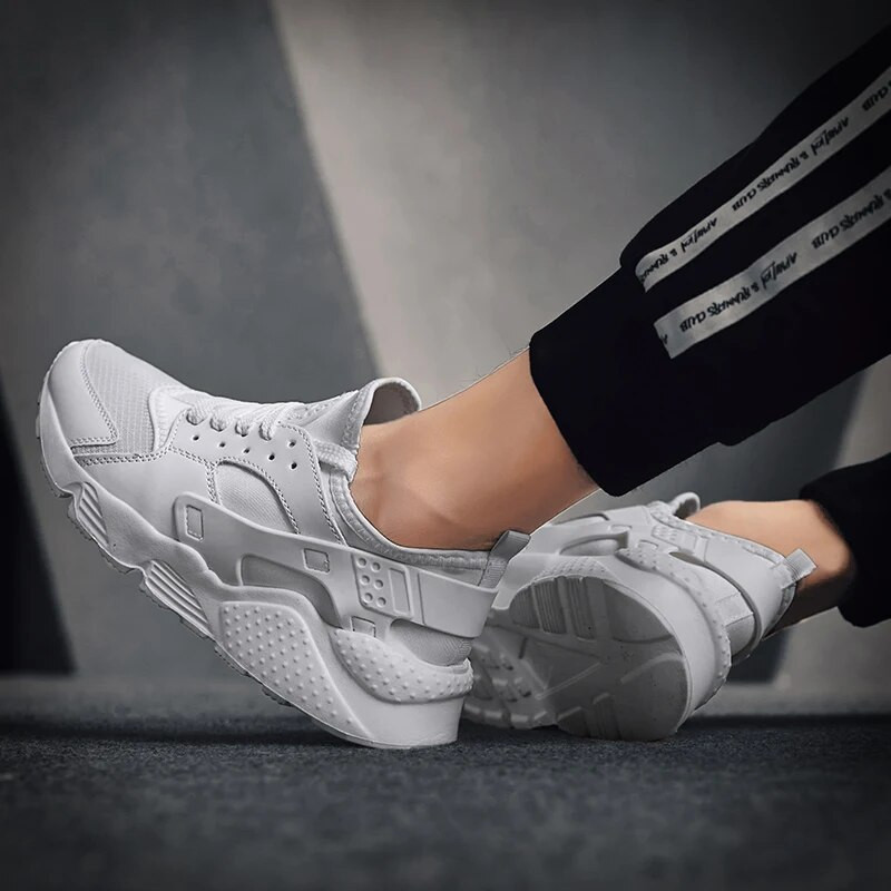 Unisex valged tossud meestele võrgust sporditrenažöörid Jooksujalatsid Abikaasa 2021 Meeste ketsid Naiste Lamedad zapatillas para hombre