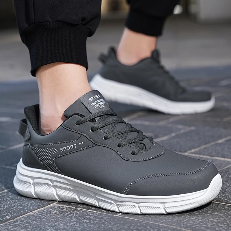 Atsparūs vandeniui vyriški bėgimo sportbačiai Atsparūs dėvėjimuisi tenisiniai sportiniai batai odiniai vyriški laisvalaikio batai Chaussure Homme plius 48 dydis
