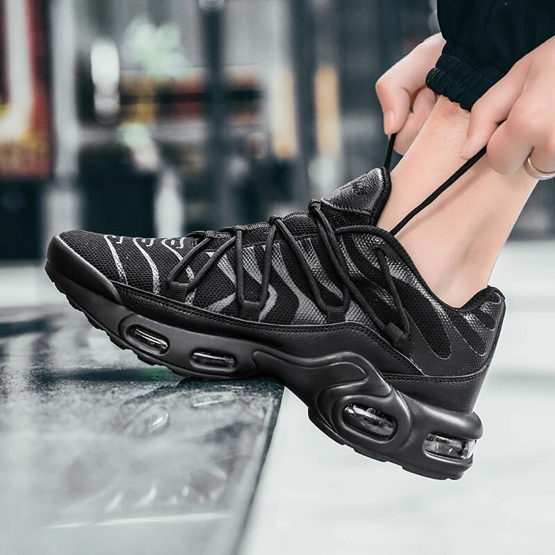 Uued brändi vabaaja tossud Meeste Kingad Kvaliteetsed Amortisaatorid Meeste Jooksujalatsid Kõndimine Jooksmine Jooksjad Trennid Korvid Homme Zapatillas