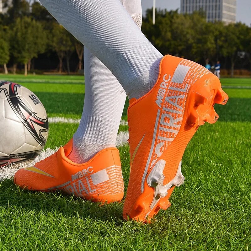 Férfi focicipők TF/FG LOW boka focicipők férfi tornacipők gyepfoci kapcsok kültéri profi futsal lábbelik 35-45 EUR