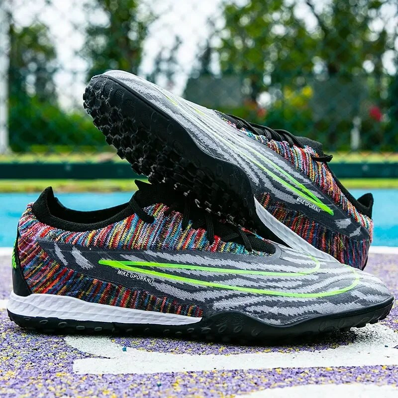 Brändi kvaliteetsed meeste jalgpallijalatsid Professionaalsed mugavad Futsal Muru treeningud Sport Match Footboot Ultralight FG/TF saapad