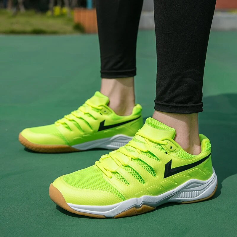 2023 Nove muške ženske sportske odbojkaške tenisice za badminton Prozračne uniseks velike veličine 45 46 lagane tenisice za stolni tenis