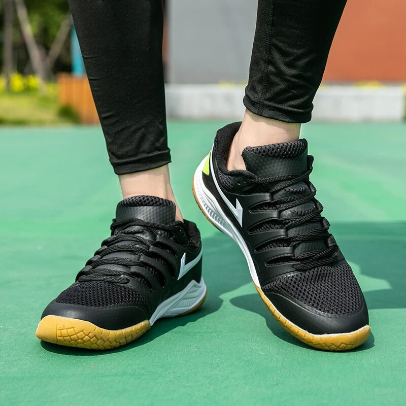 2023 Nove muške ženske sportske odbojkaške tenisice za badminton Prozračne uniseks velike veličine 45 46 lagane tenisice za stolni tenis