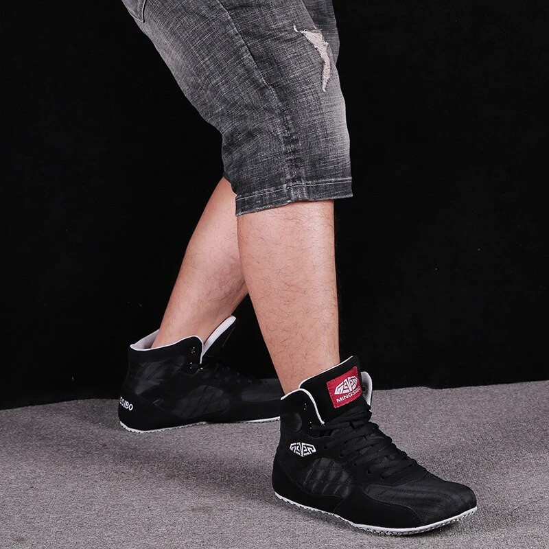 Επαγγελματικά παπούτσια πυγμαχίας για ανδρικά μαύρα αθλητικά παπούτσια πάλης ανδρικά αναπνεύσιμα κορυφαίας ποιότητας μπότες μάχης πυγμαχίας Ανδρικές μπότες πάλης