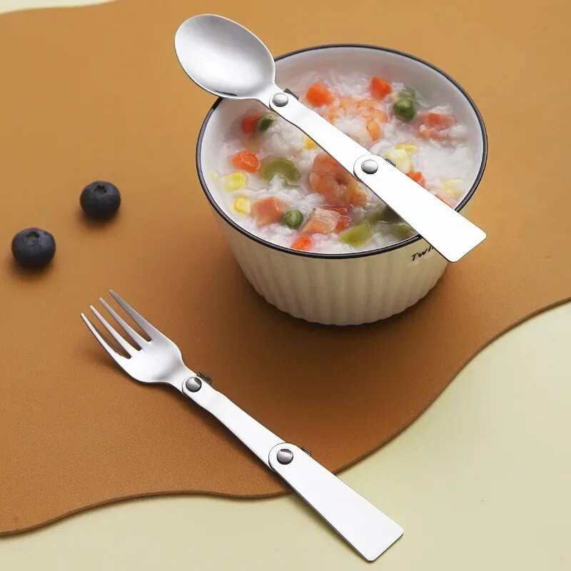 304 Nerūsējošā tērauda lodēšanas karote Creative galda piederumi āra pārnēsājama trīs salokāma karotes dakša Travel Saliekamā karotes uzglabāšanas kaste