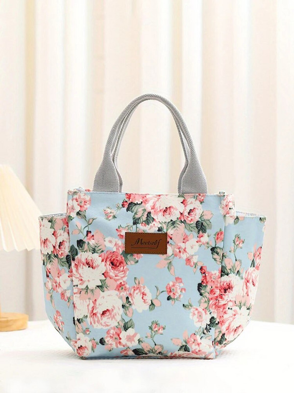 Administratívni pracovníci idú von s taškou na obed s ryžou, termo taškou bento, módnou plátennou taškou na prenášanie v ruke s taškou pre mamičky.