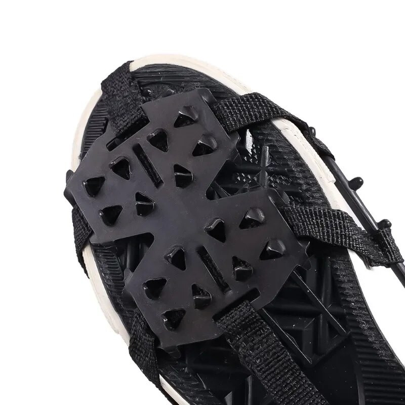 24 zubov, mačky v balení, hroty, protisklzové topánky, topánky na chôdzu, turistiku, lezenie, návleky na topánky, trakciu, oceľové kolíky