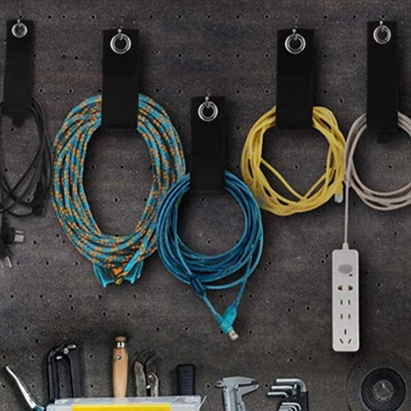 6 tk pikendusjuhtme hoidiku korraldaja, konksu ja aasaga pikendusjuhtme hoidiku riidepuu, kaablirihmad juhtmete jaoks