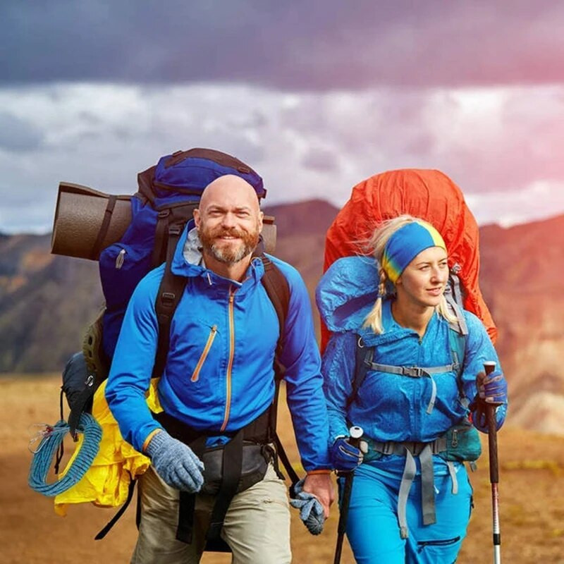 6 tk pikendusjuhtme hoidiku korraldaja, konksu ja aasaga pikendusjuhtme hoidiku riidepuu, kaablirihmad juhtmete jaoks