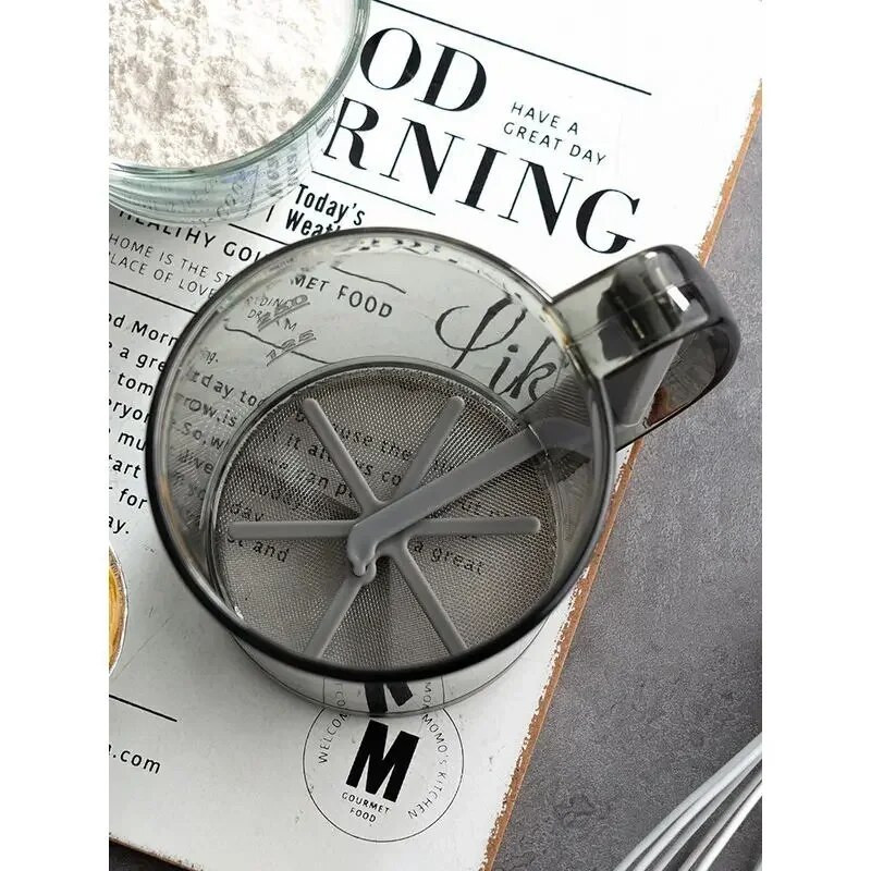 Virtuvinis miltų sietelis rankinis pusiau automatinis cukraus sijotukas miltelių plaktuvo rankena matavimo puodelio gaminimo įrankis kepimo virtuvės įrankiai