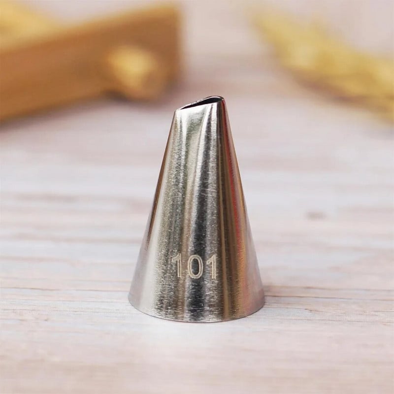 #101 #102 #103 #104 Tryska na zdobenie v tvare ružových lupienkov, hrot na polevu, nástroje na pečenie a cukrárstvo, nádoby na pečenie